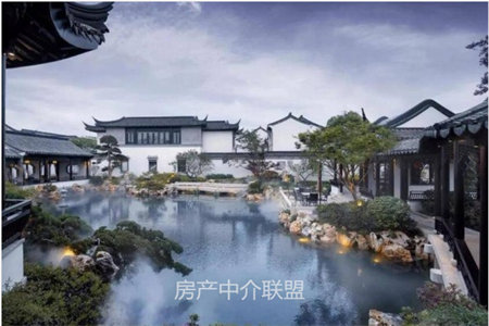 高端康养小区龙栖府3室2厅2卫99万136m2毛坯房